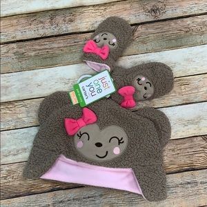 NWT Just One You Hat & Mitten Set